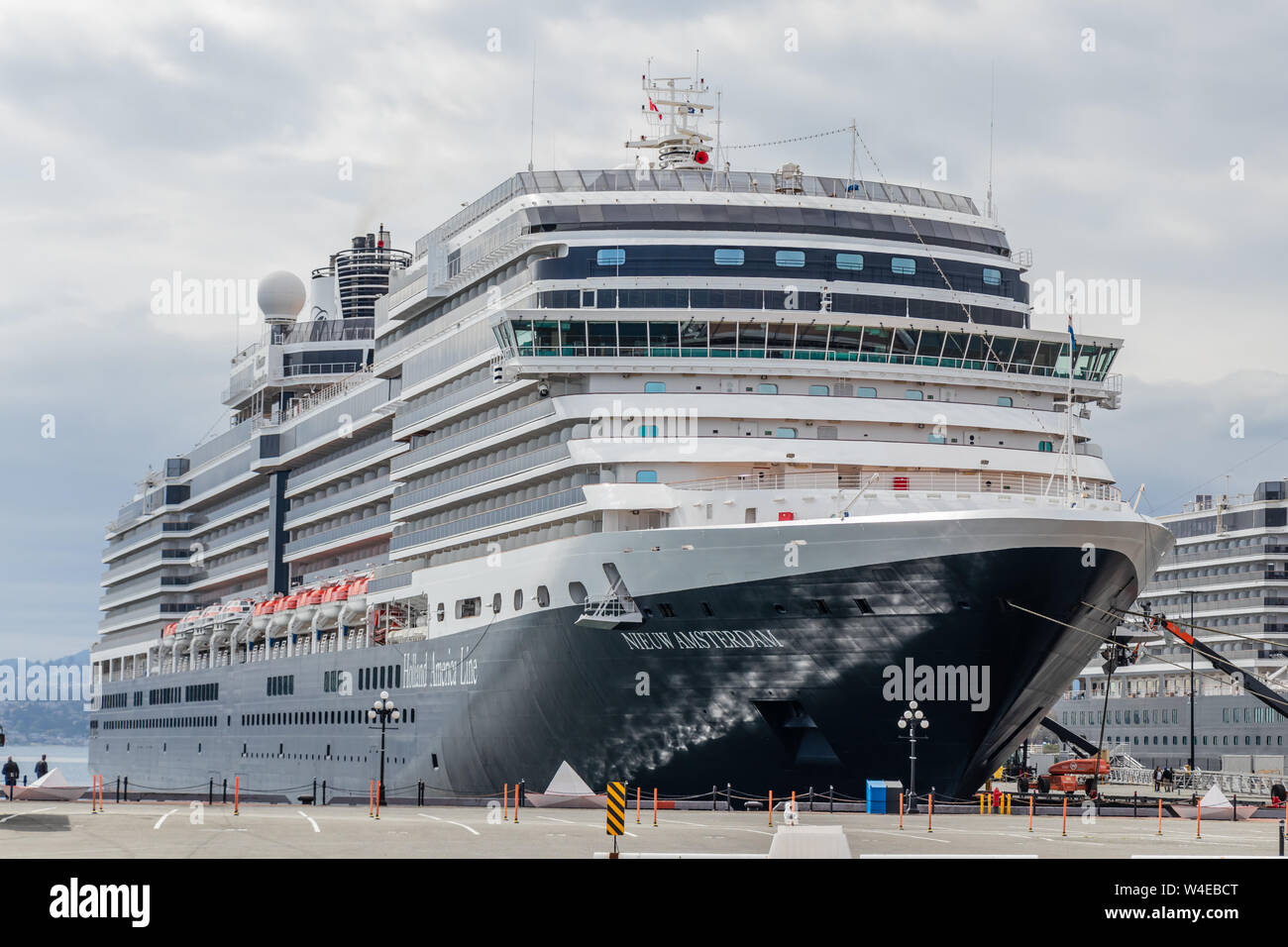 Holland America Line Cruise Ship The Ms Nieuw Statendam Anchored At Port In Victoria Bc Stock Photo Alamy