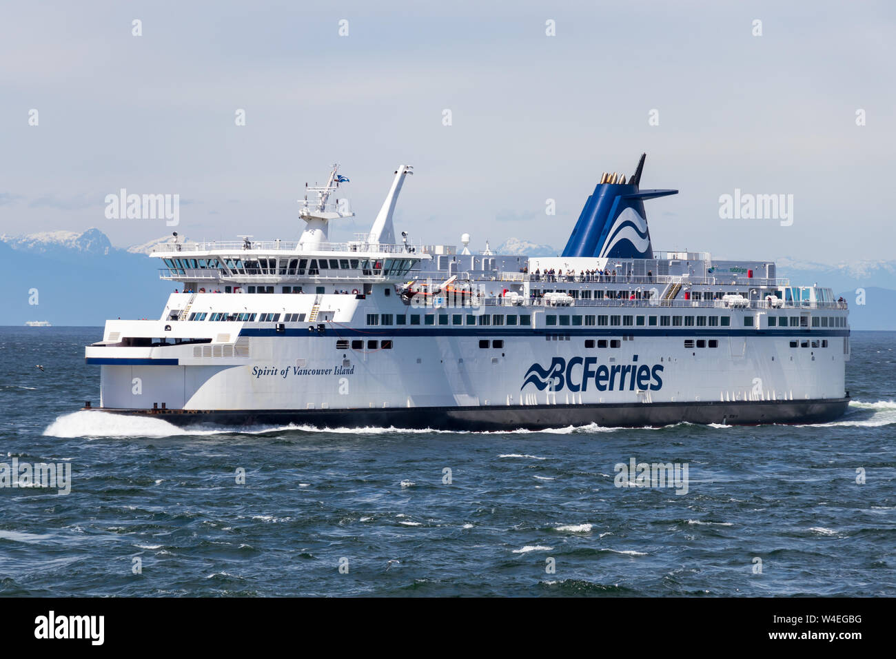 Large ferries hi-res stock photography and images - Alamy