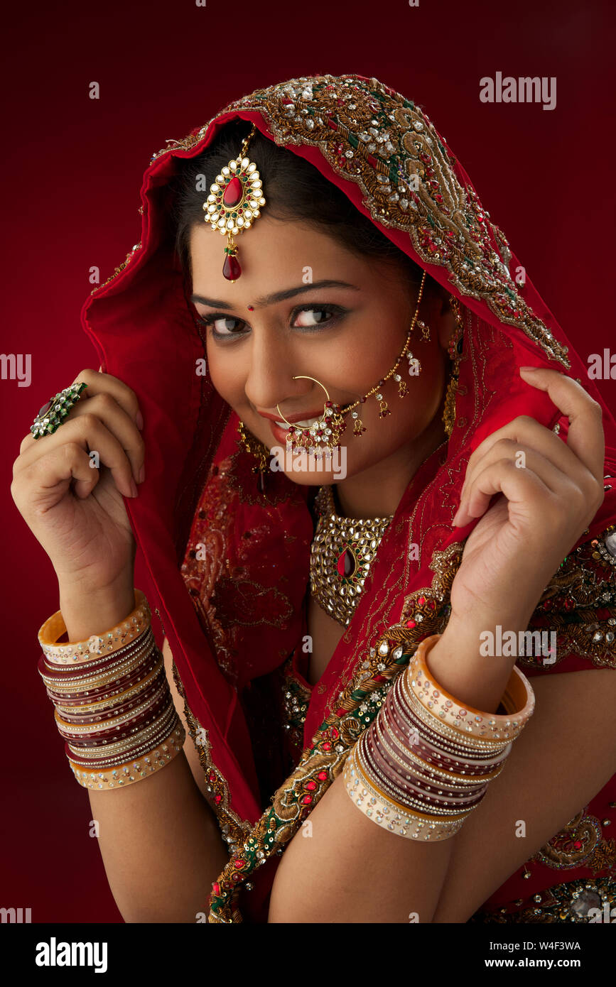 Gold Jodha Ring Designs || Ladies Ring Dikhao New Design - YouTube