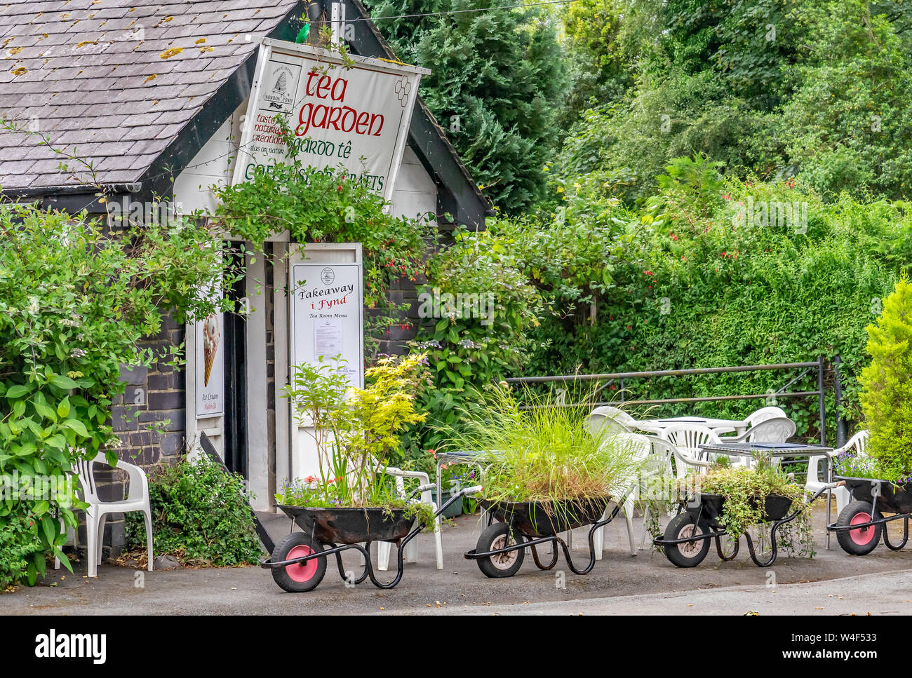 Tea Garden café on Llanberis high street, Snowdonia National Park