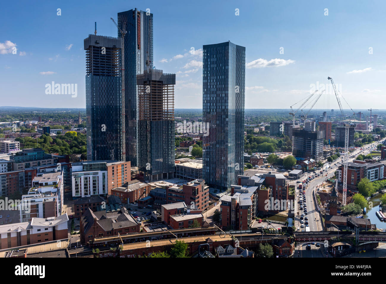 The Deansgate Square Apartment Blocks Under Construction June 19 From The Cloud 23 Bar In The Beetham Tower Manchester England Uk Stock Photo Alamy The Deansgate Square Apartment Blocks Under Construction June 19 From The Cloud 23 Bar In The Beetham Tower Manchester England Uk Stock Photo Alamy