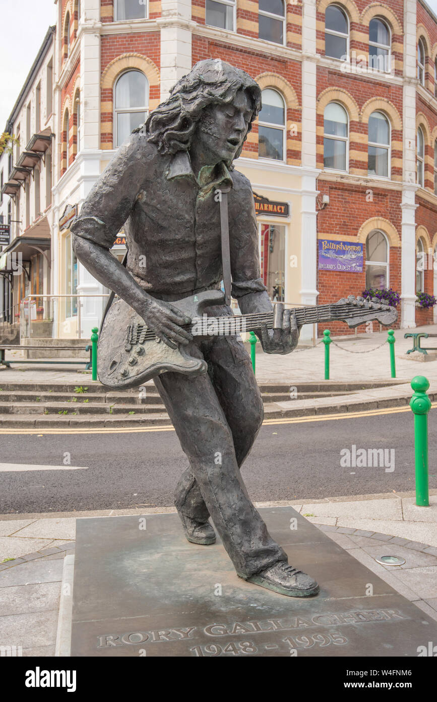 Rory Gallagher statue Stock Photo