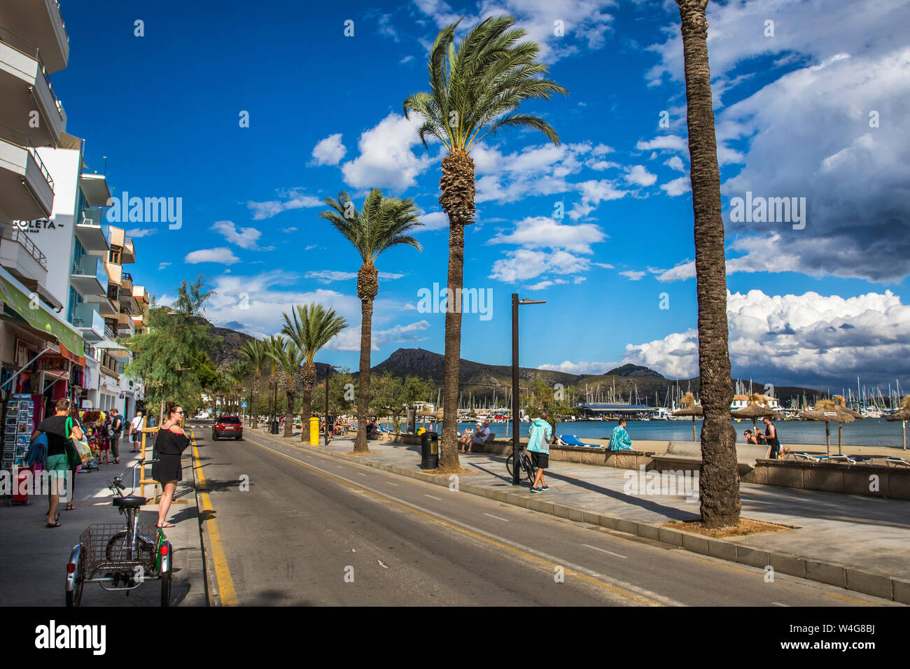 Majorca, Strandpromenade in Port de Pollenca, Mallorca, Spanien Stock Photo