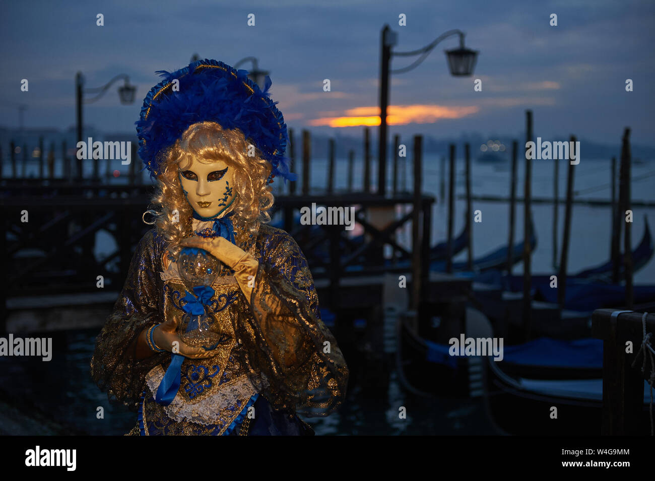 Venice carnival sun costume hi-res stock photography and images - Alamy