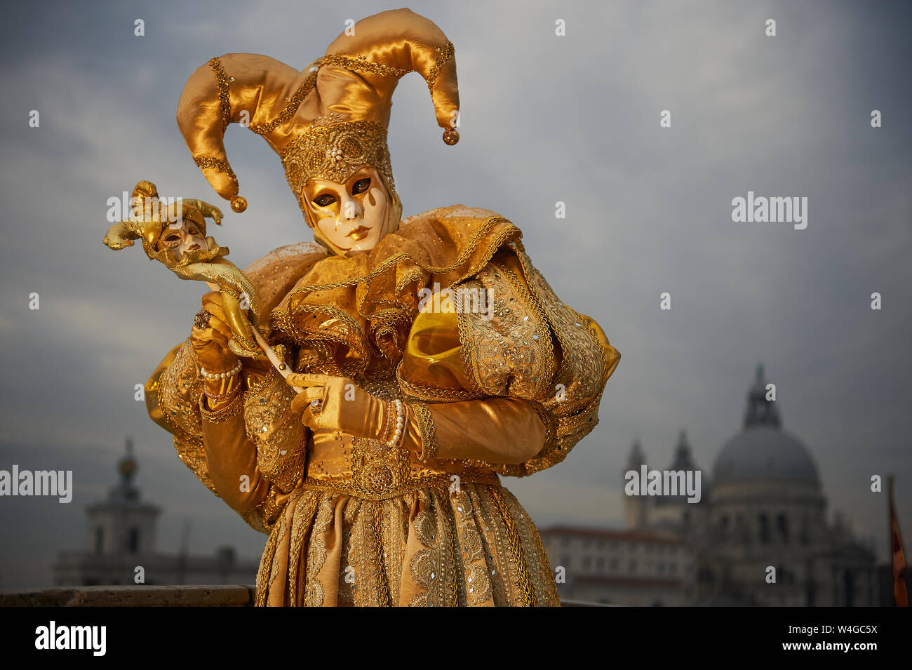 Medieval venetian costume hi-res stock photography and images - Alamy