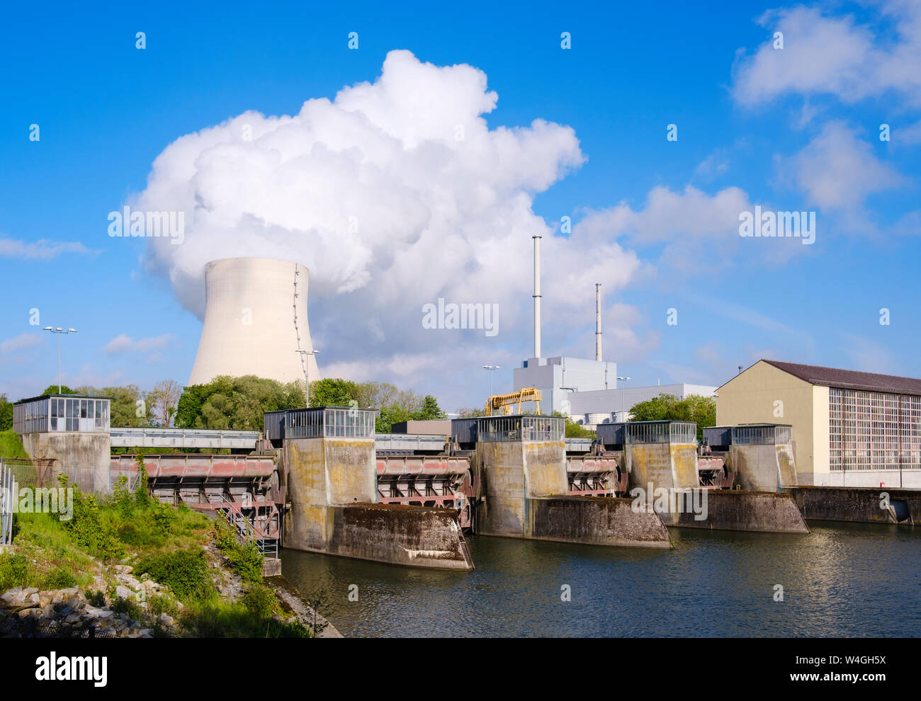 Isar Nuclear Power Plant, Niederaichbach hydro plant, near Landshut, Bavaria, Germany Stock Photo