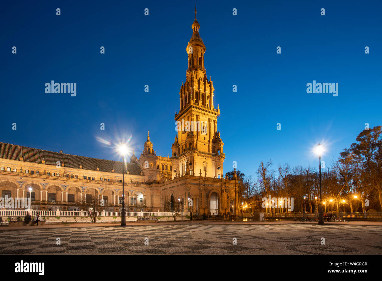 Seville night view hi-res stock photography and images - Alamy