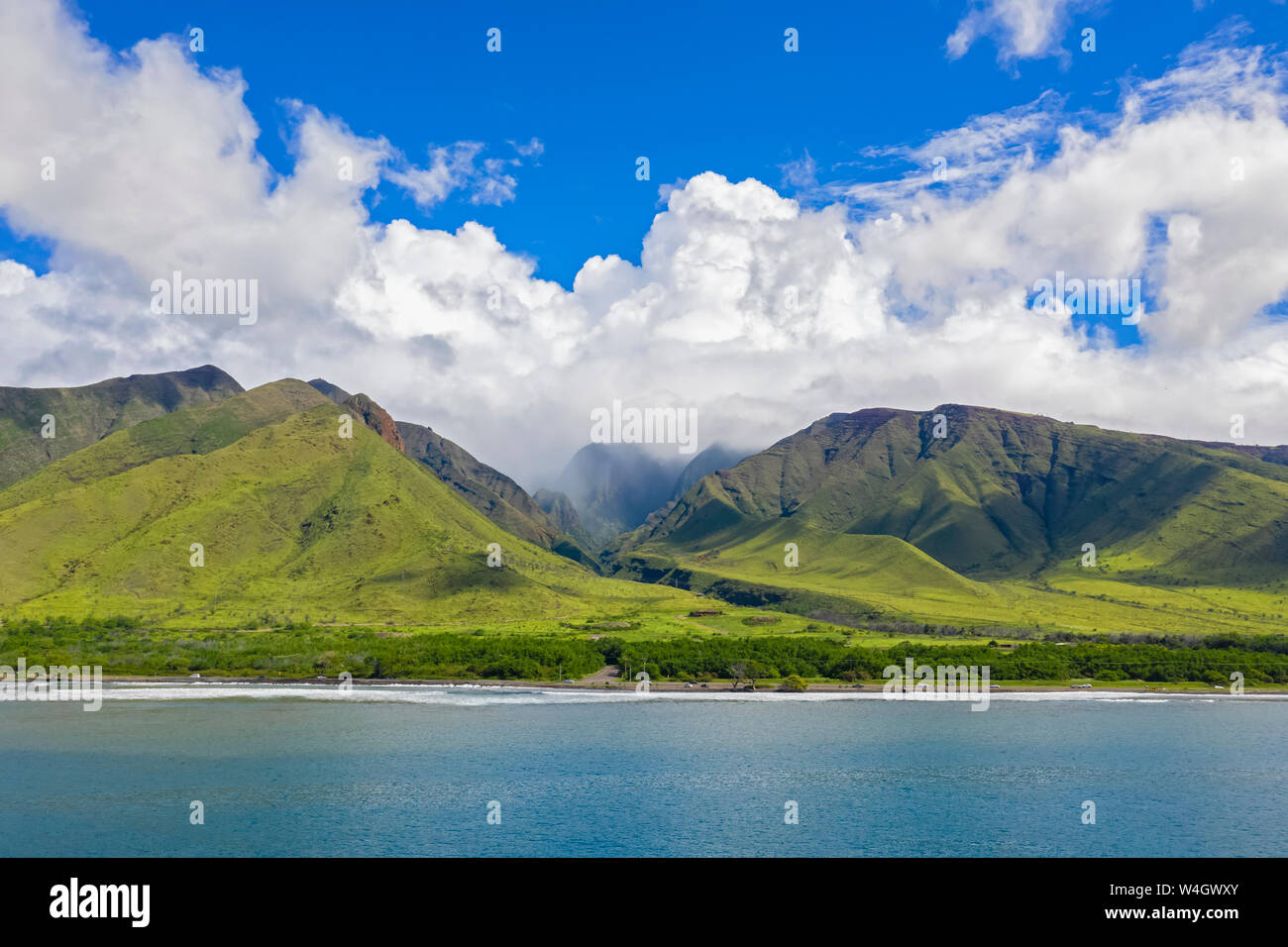 Aerial view over West Maui Mountains and Pacific Ocean with Puu Kukui along  the Hawaii Route 30, Maui, Hawaii, USA Stock Photo - Alamy