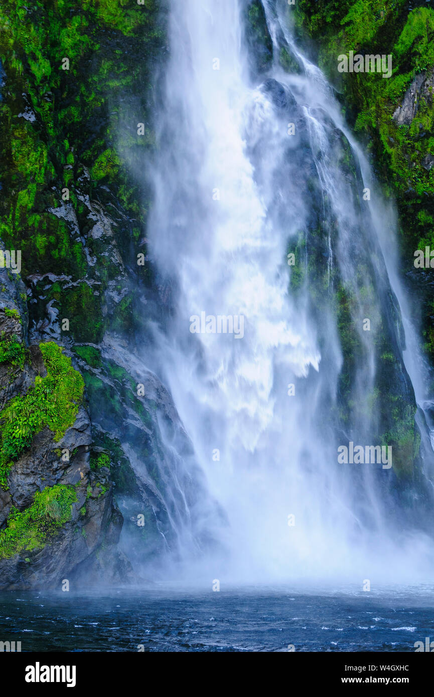 Huge waterfall hi-res stock photography and images - Alamy