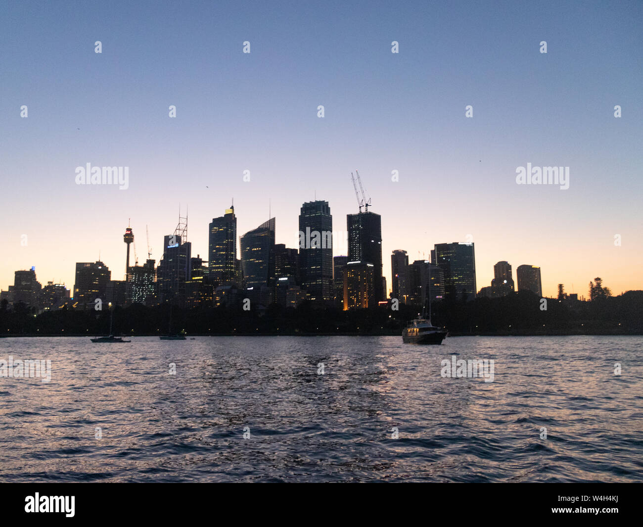 Sydney skyline silhouette hi-res stock photography and images - Alamy
