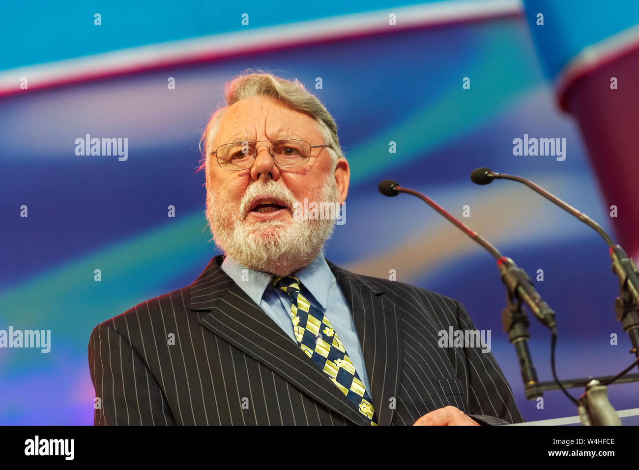 Sir Terry Waite CBE Stock Photo Alamy