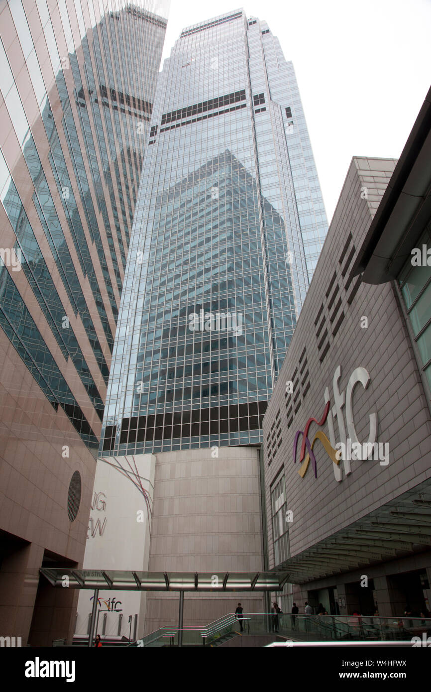 Two international financial centre hi-res stock photography and images ...