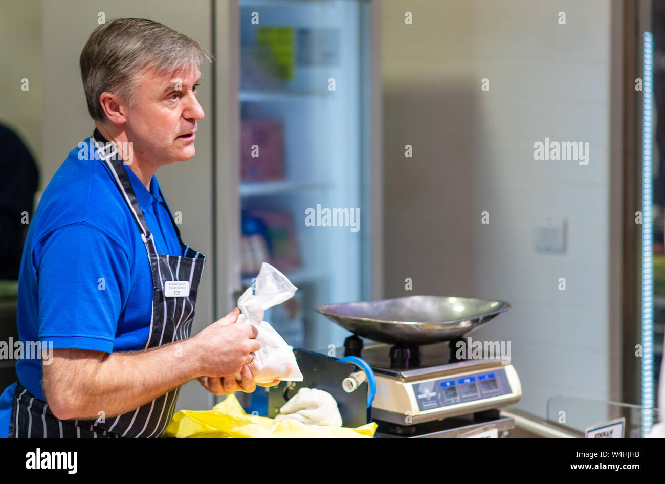 Fishmongering Fishmongering hi-res stock photography and images - Alamy