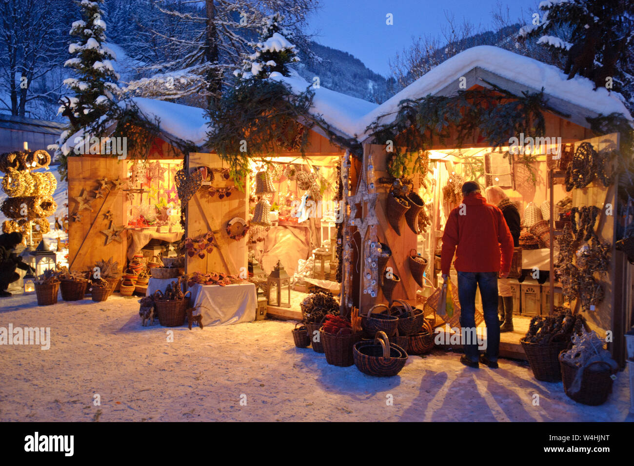 romantic christmas market in Bavaria, germany Stock Photo - Alamy