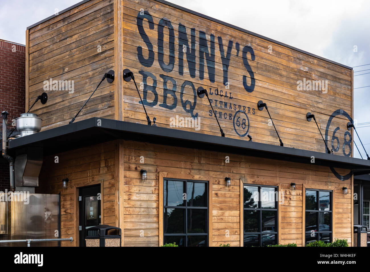 Sonny's BBQ in Lawrenceville, Georgia, just outside of Atlanta. (USA) Stock Photo