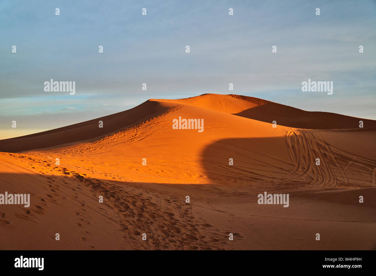 Beautiful sand dune at the sunset in Sahara desert Morocco Africa Stock ...