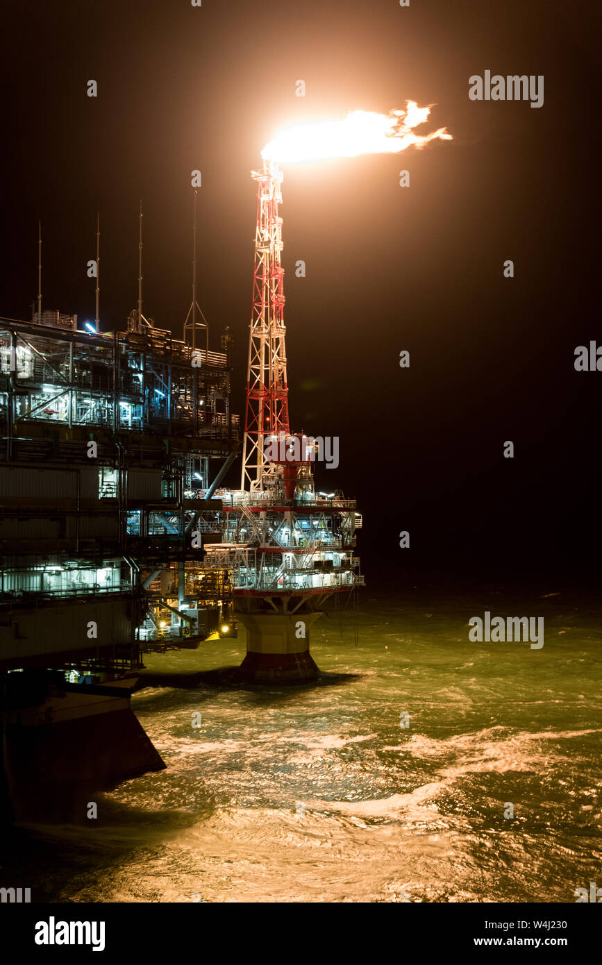 Oil production platform (oil rig) of the V. Filanovsky oil field on the Caspian Sea, Astrakhan region, Russia Stock Photo