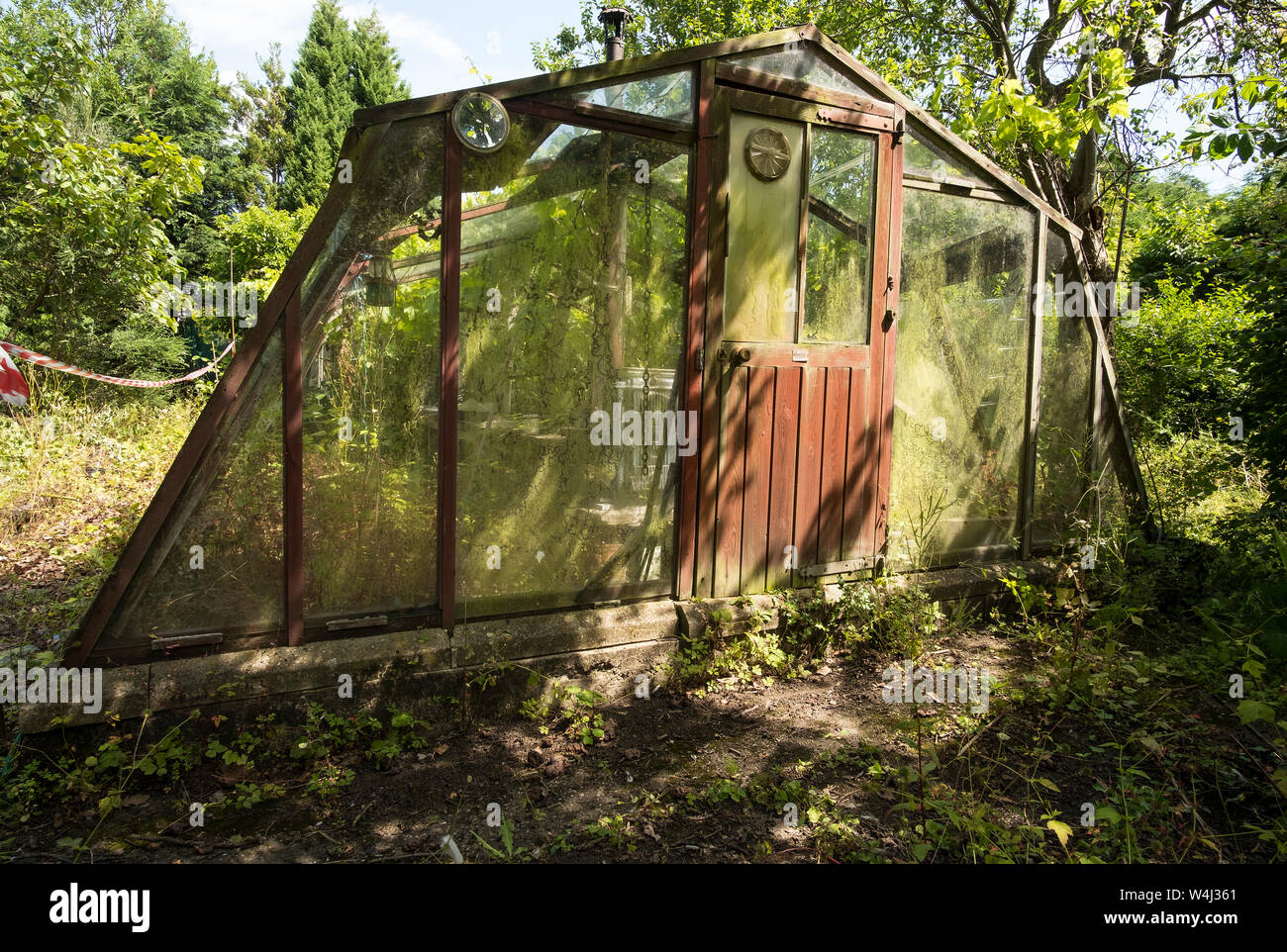 Messy greenhouse hi-res stock photography and images - Alamy