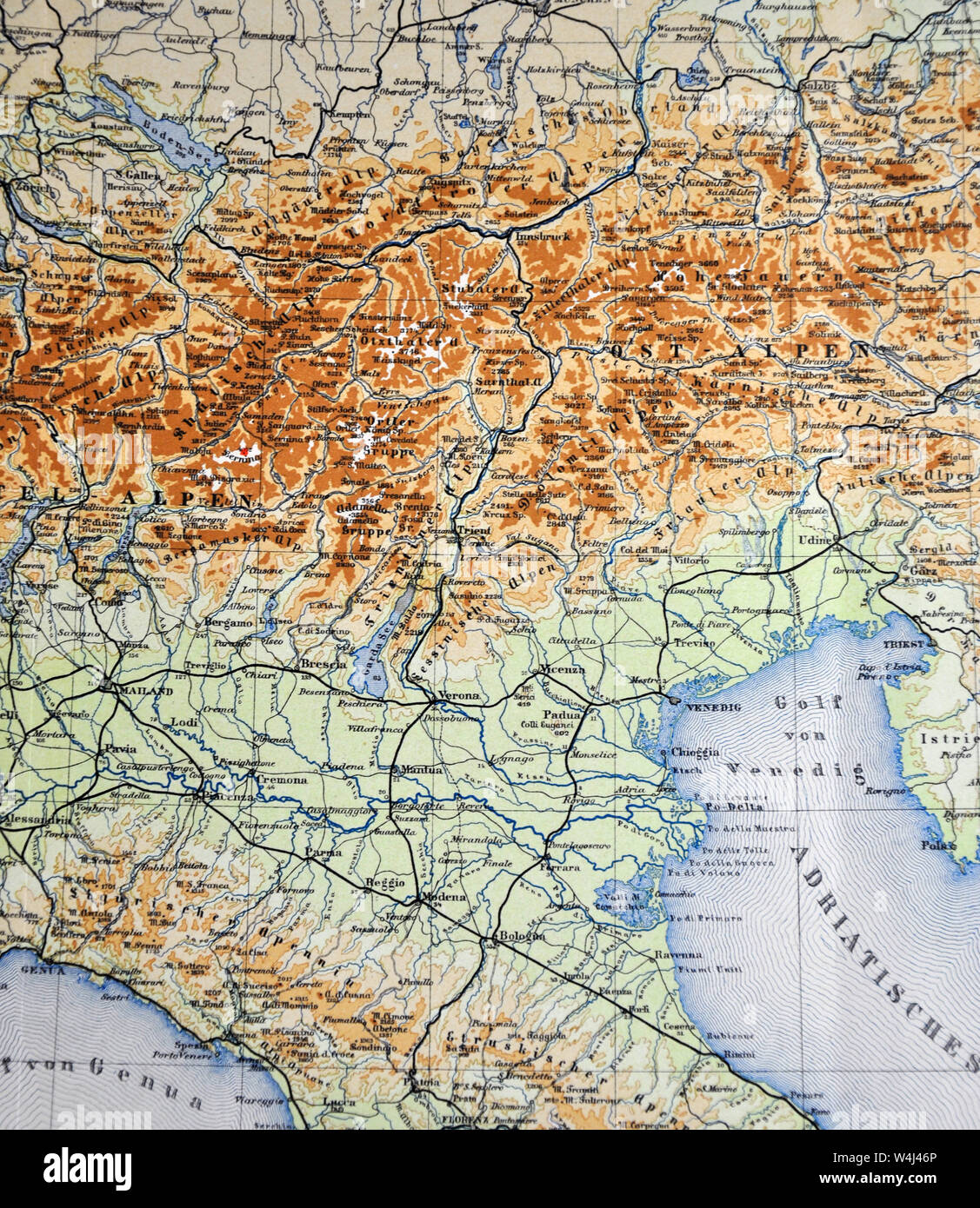 1900 Meyer Physical Map of North Italy, Switzerland and Austrian Alps Stock  Photo - Alamy