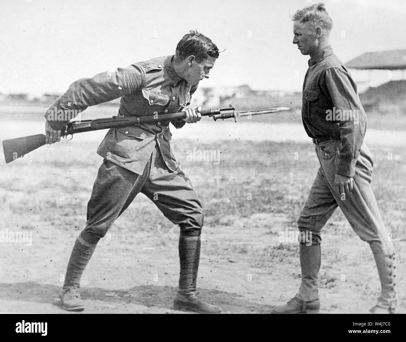 Bayonet fighting training, Training Camp Activities. Bayonet fighting instruction, 1917 Stock Photo