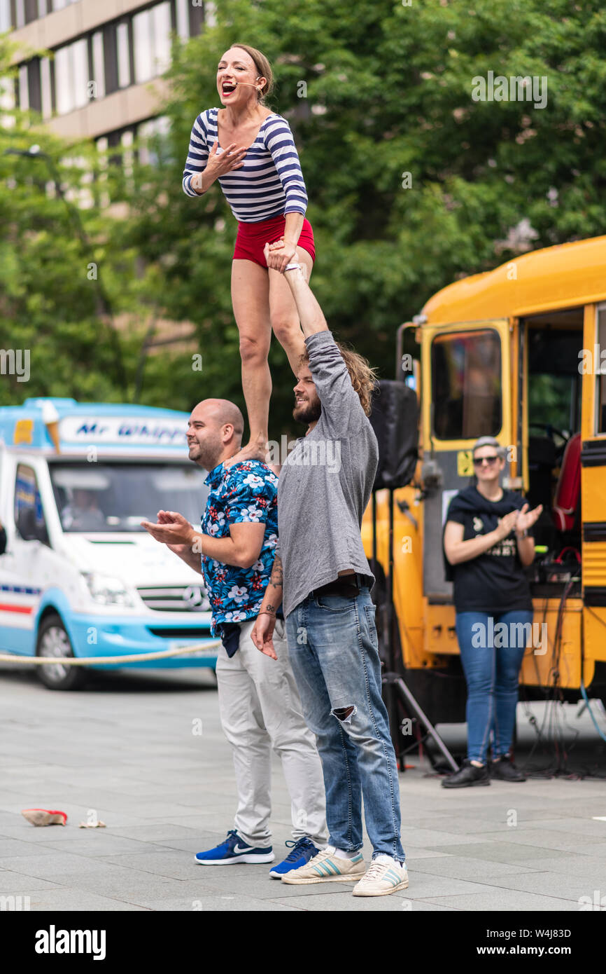 Street performers at Sheffield Tramlines 2019 perform live shows in the city Stock Photo