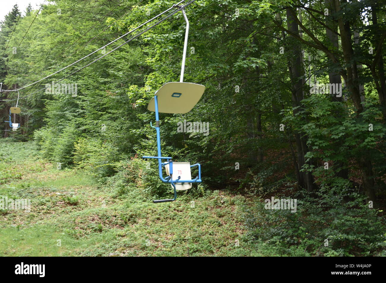 Tschechien Bohmen Sudbohmen Seilbahn Sessellift Seilbahn Krasetin Krasetin Klet Einer Sessellift Lift Berg Aussichtsberg Blansker Wald Sc Stock Photo Alamy