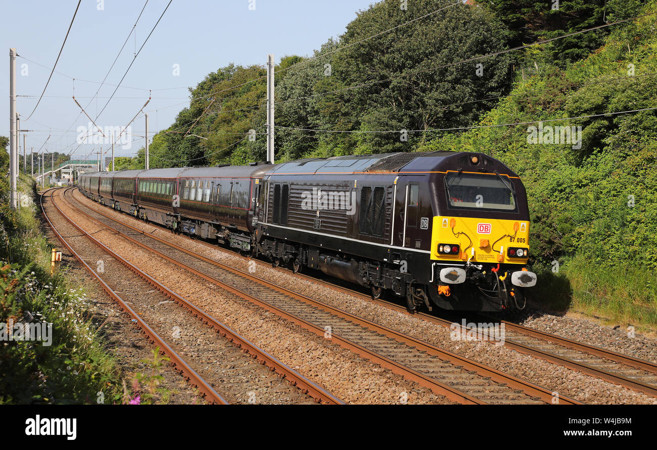 67005 heads past Hest Bank with the Royal Train. Stock Photo