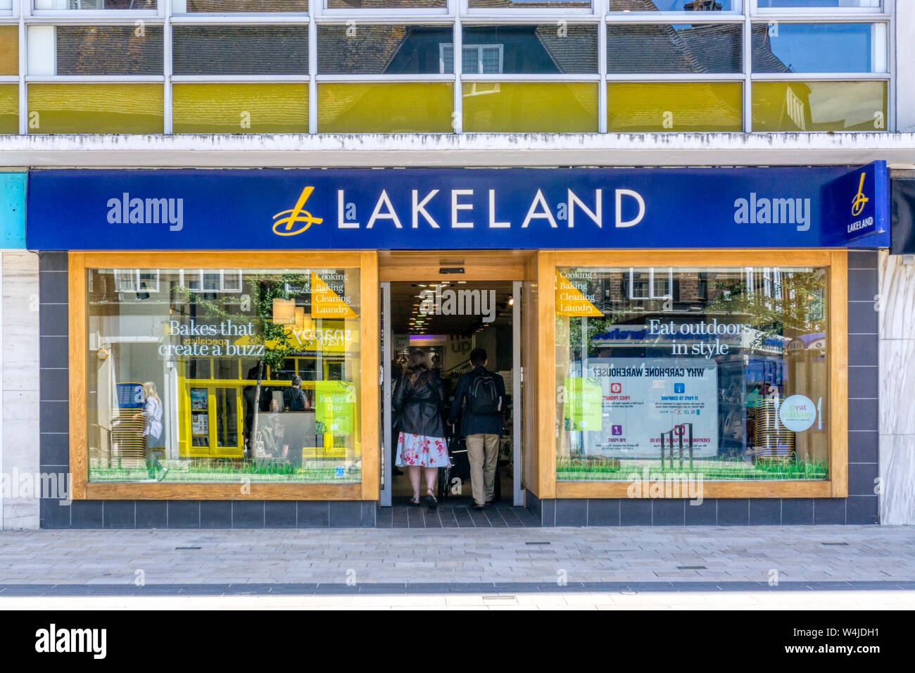 Kitchenware store hi-res stock photography and images - Alamy