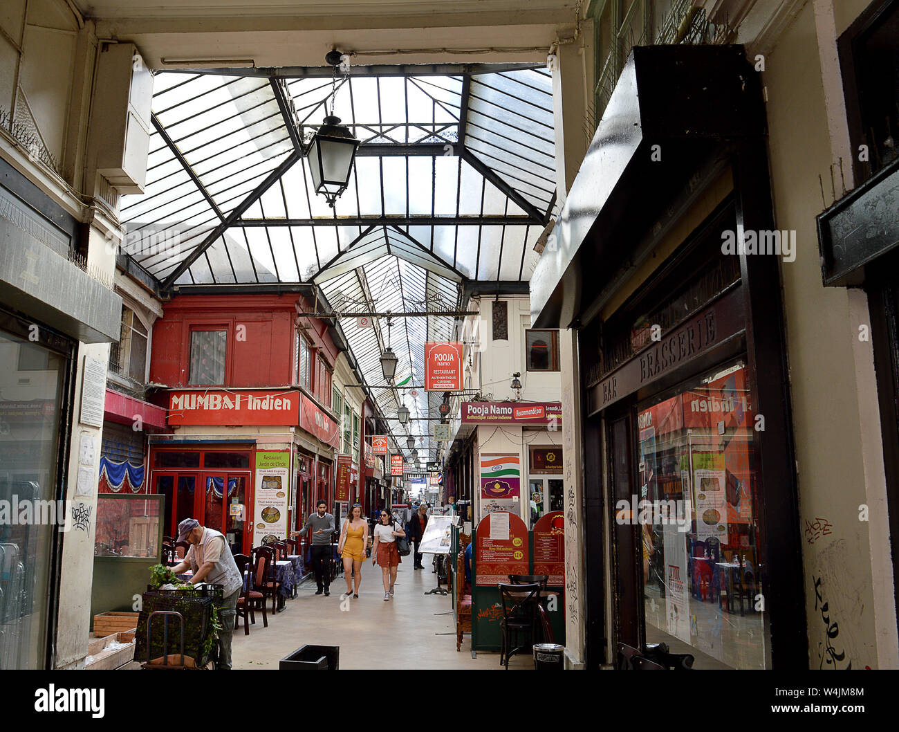 Restaurant Indien Rue Du Faubourg Saint Denis Faubourg saint denis hi-res stock photography and images - Alamy
