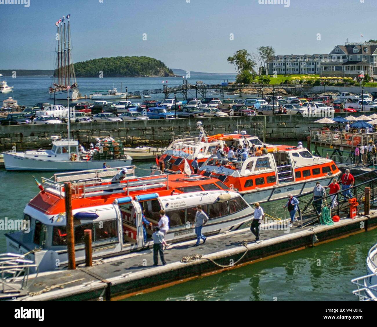 Bar Harbor, Maine, USA. 7th Sep, 2005. Cruise ship launches crowd the