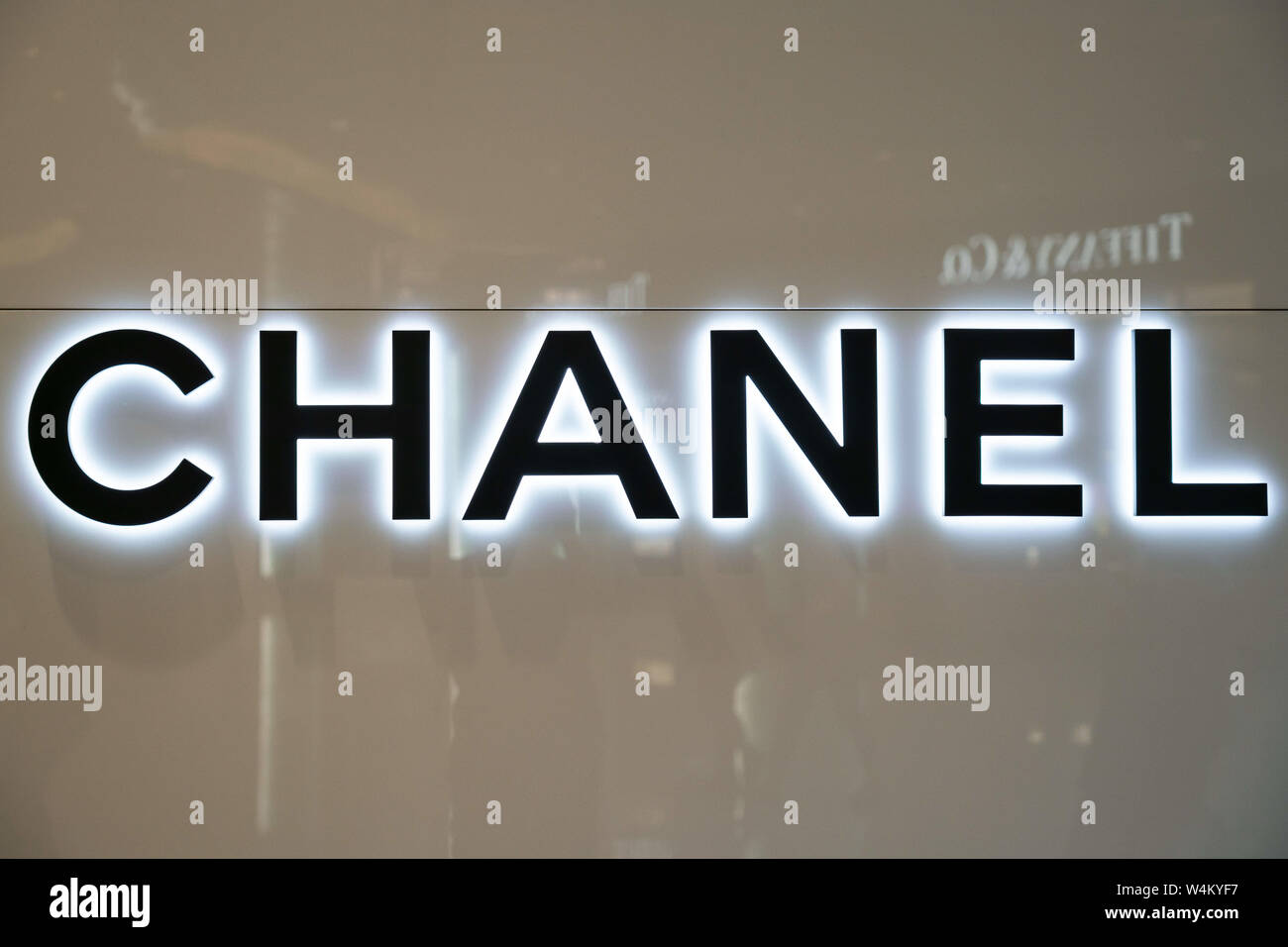 Shanghai, China. 22nd July, 2019. French high fashion house Chanel logo seen in Shanghai. Credit: Alex Tai/SOPA Images/ZUMA Wire/Alamy Live News Stock Photo