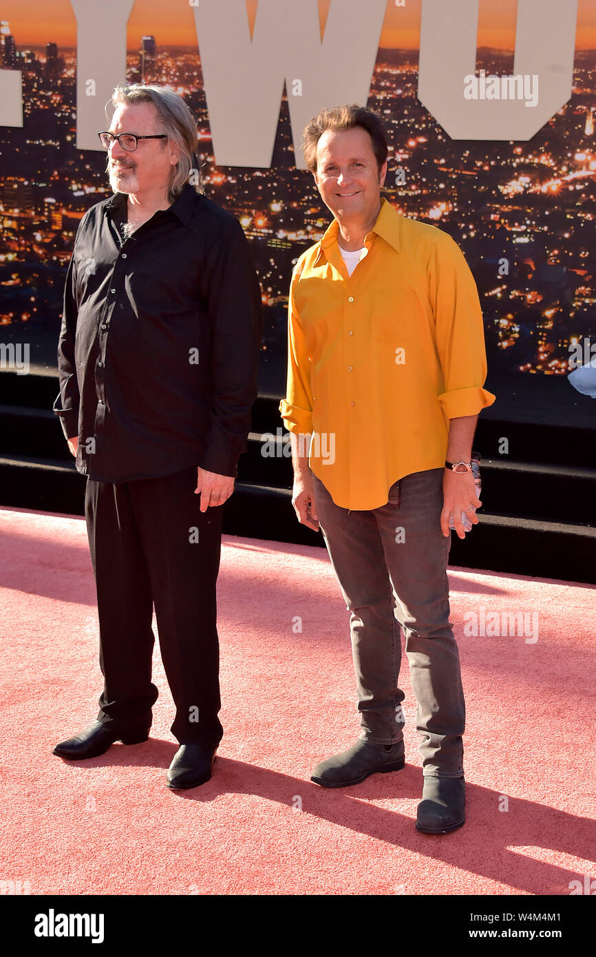 Los Angeles, USA. 22nd July, 2019. Robert Carradine with accompanist at the premiere of the feature film 'Once Upon a Time . in Hollywood' at the TCL Chinese Theater. Los Angeles, 22.07.2019 | usage worldwide Credit: dpa/Alamy Live News Stock Photo