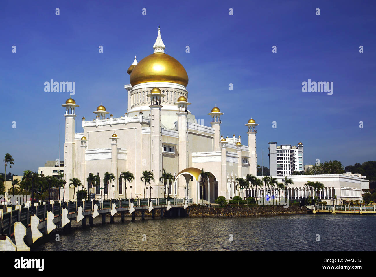 Omar Ali Saifuddien Mosque in Bandar Seri Begawan, Brunei Darussalam Stock Photo