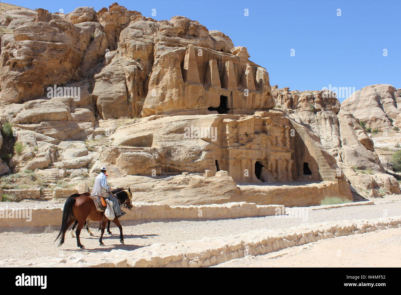 Petra wonder of the world hi-res stock photography and images - Alamy