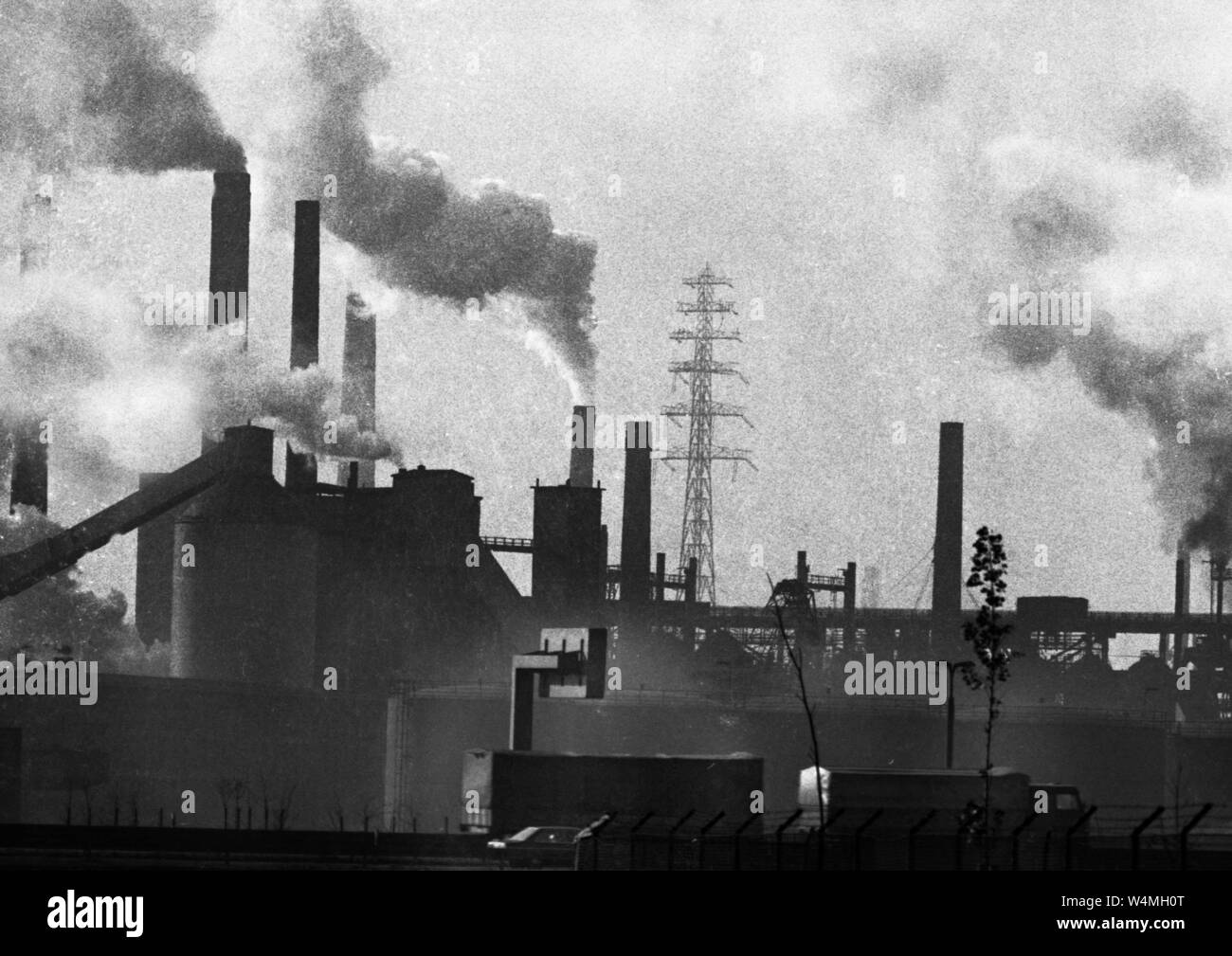 Environmental pollution at the Duisburg copper smelter on 22.10.1973 in Duisburg.| | usage worldwide Stock Photo