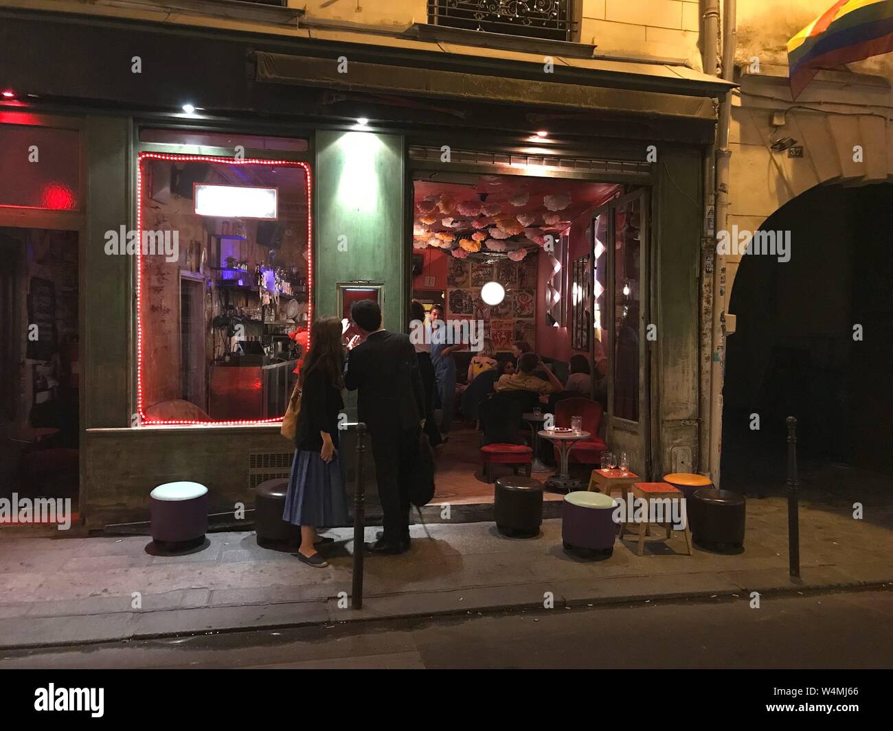 Paris gay bar hi-res stock photography and images - Alamy