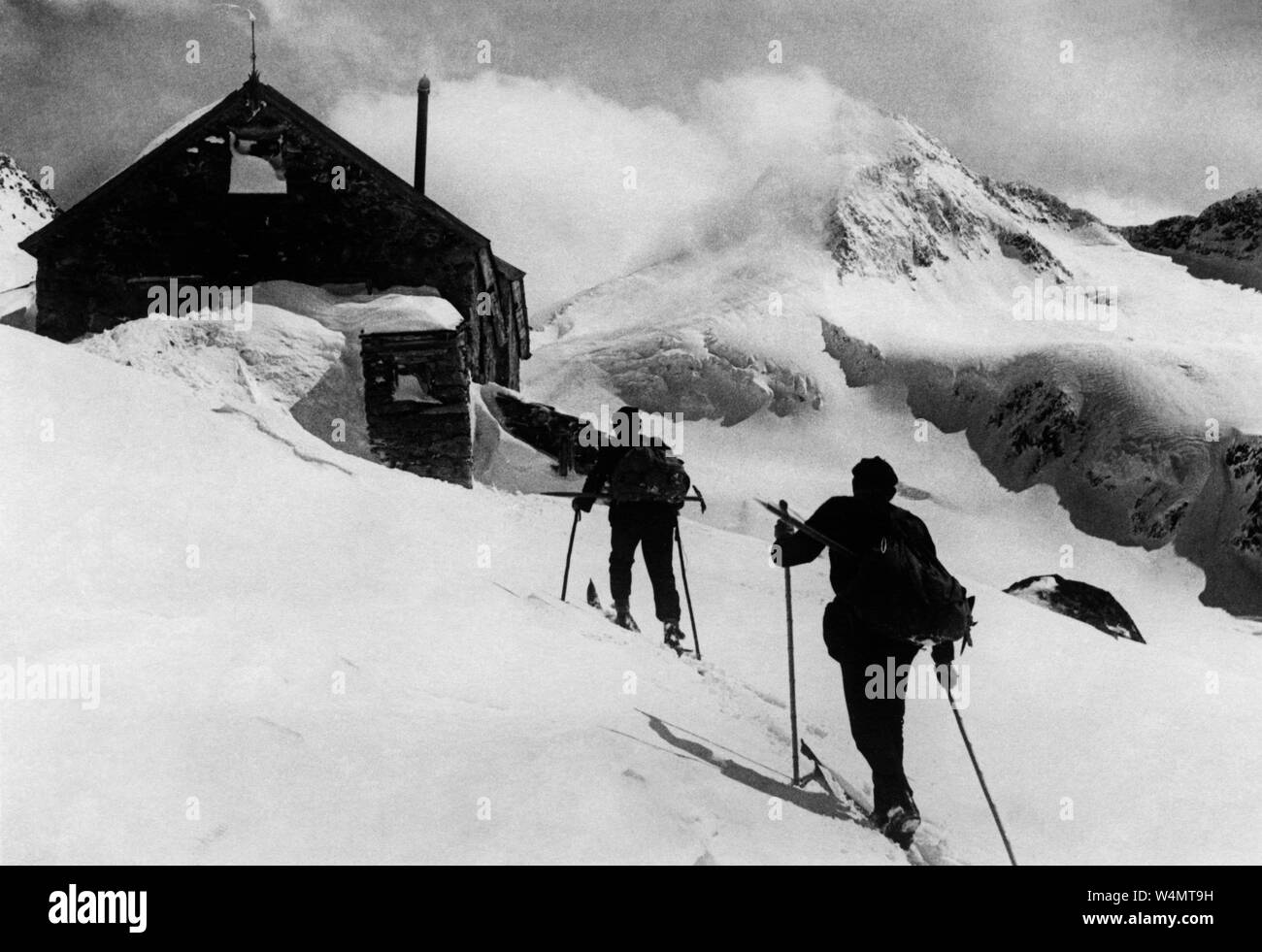 ski hikers in austria, 1930 Stock Photo