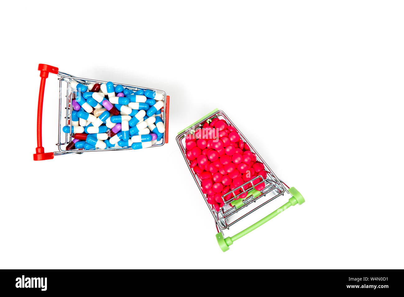 Cart Capsule drug capsule on mini cart Stock Photo - Alamy