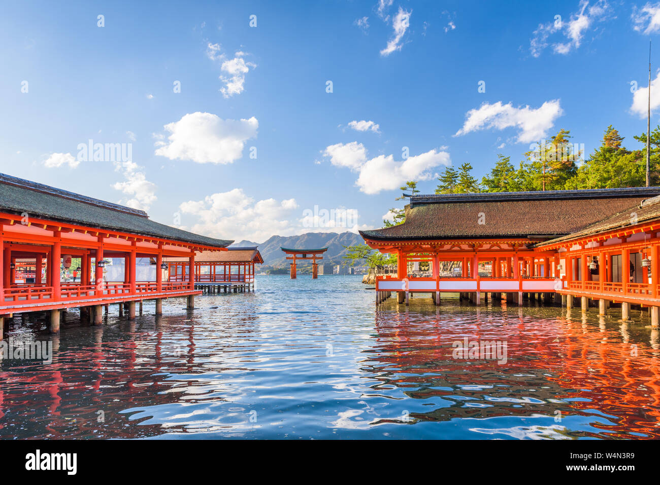 Miyajima, Hiroshima, Japan floating shrine Stock Photo Alamy