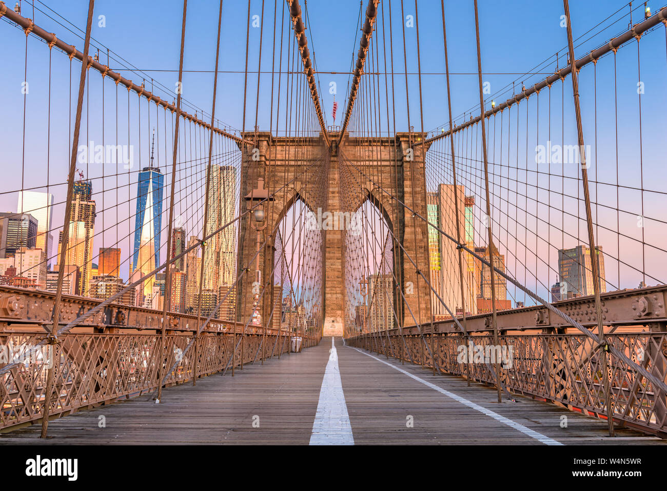 Brooklyn Bridge Promenade with the New York City skyline. Stock Photo