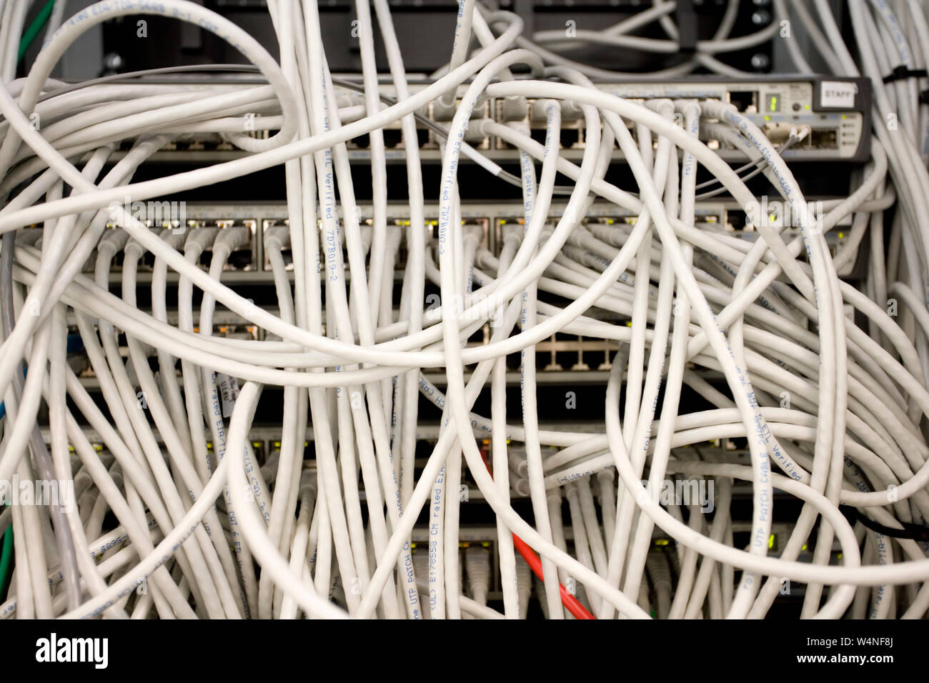 Tangled cables and wires hires stock photography and images Alamy