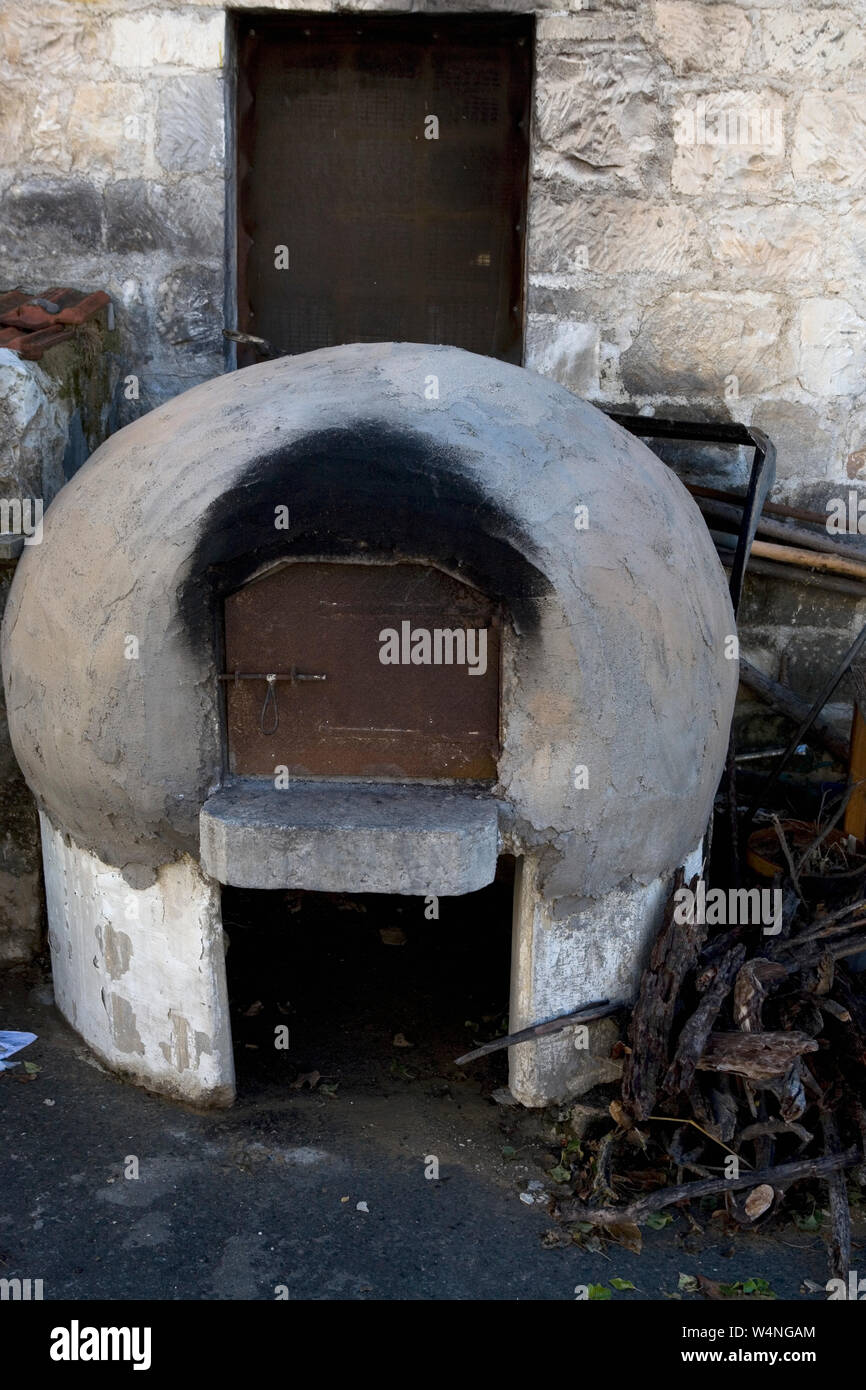 Outdoor bread oven, Fýti, Páfos district, Cyprus Stock Photo Alamy