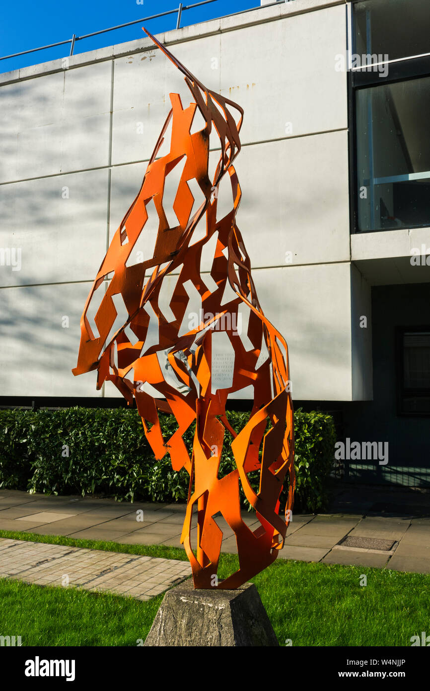 'Combustion' by Marshall Hall, 1994. The Renold Building,  UMIST campus, University of Manchester, Manchester, England, UK Stock Photo