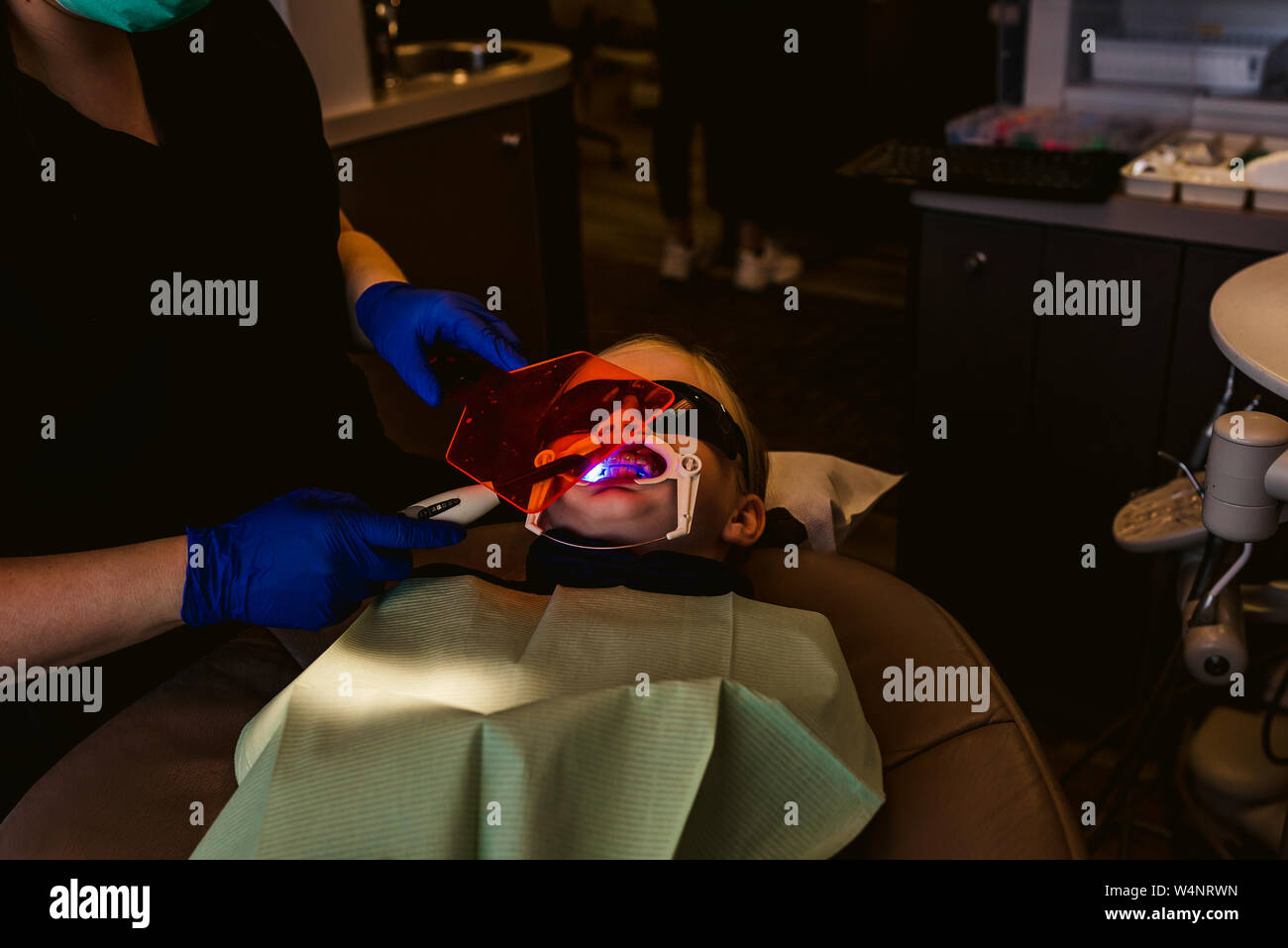 Dental uv light hires stock photography and images Alamy