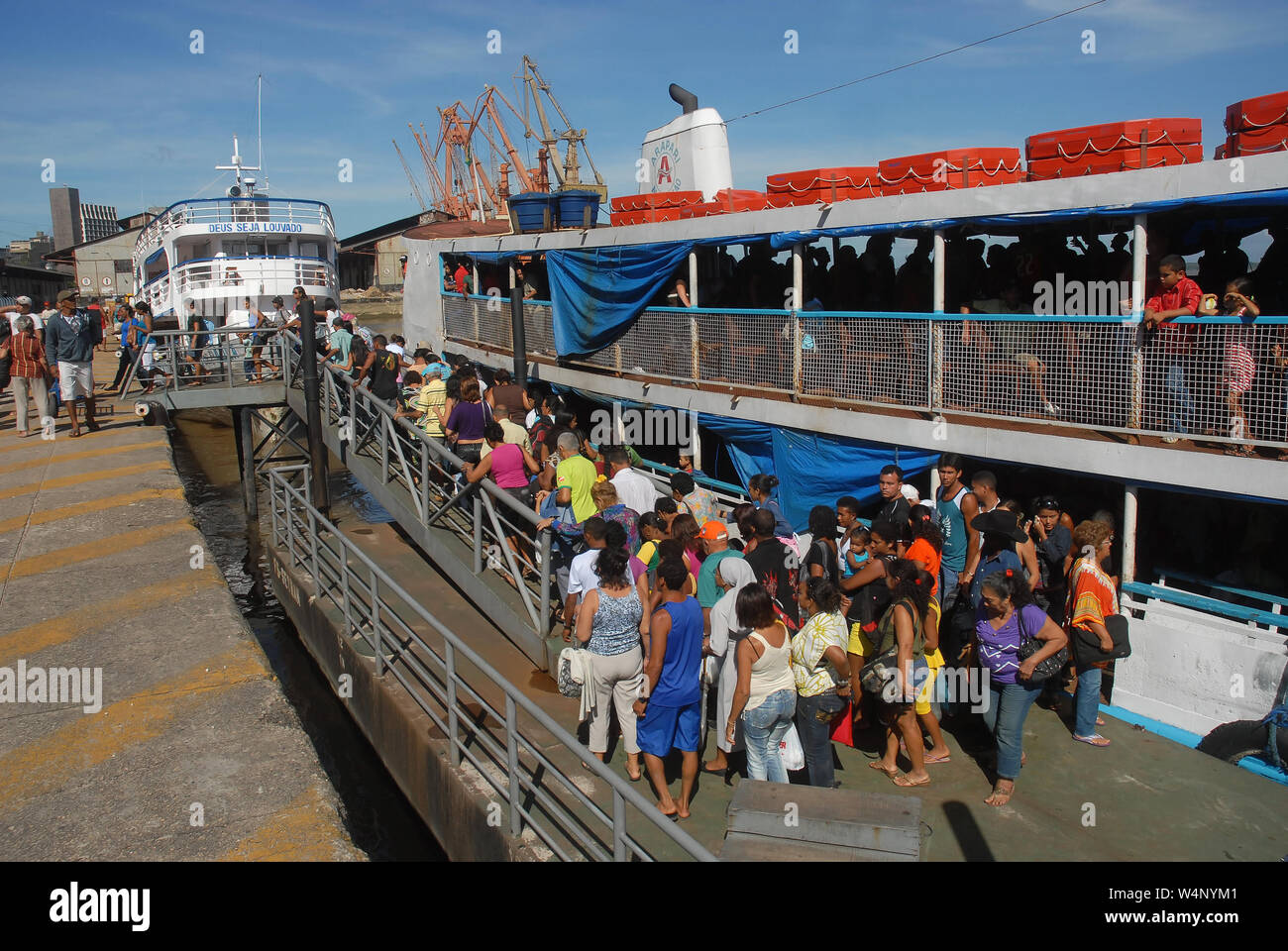 Belém, Brazil, October 16, 2006. People disembarking from regional boats in the port of Belem in the state of Pará. Stock Photo