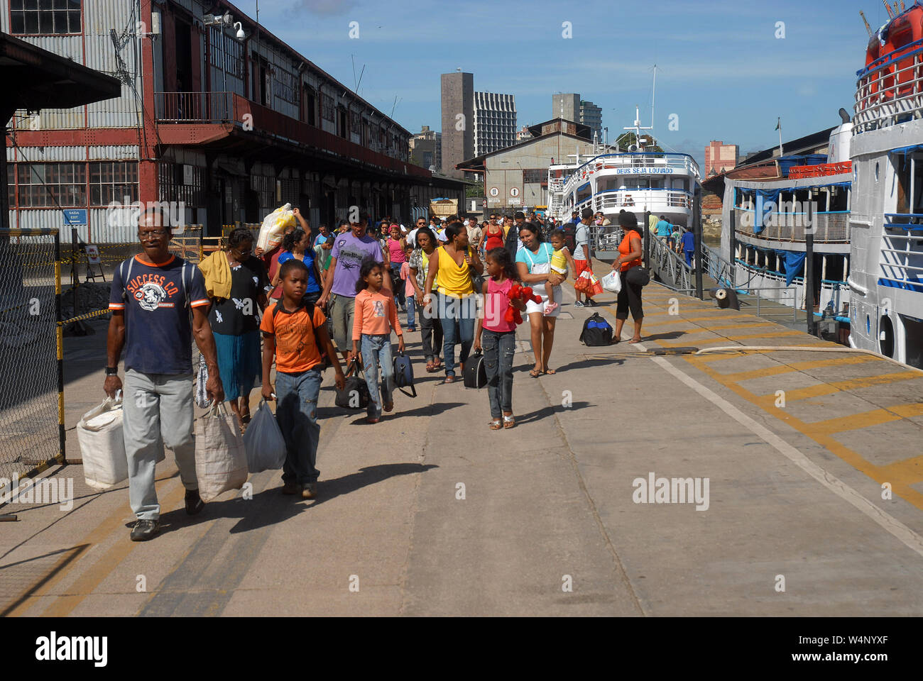 Belém, Brazil, October 16, 2006. People disembarking from regional boats in the port of Belem in the state of Pará. Stock Photo