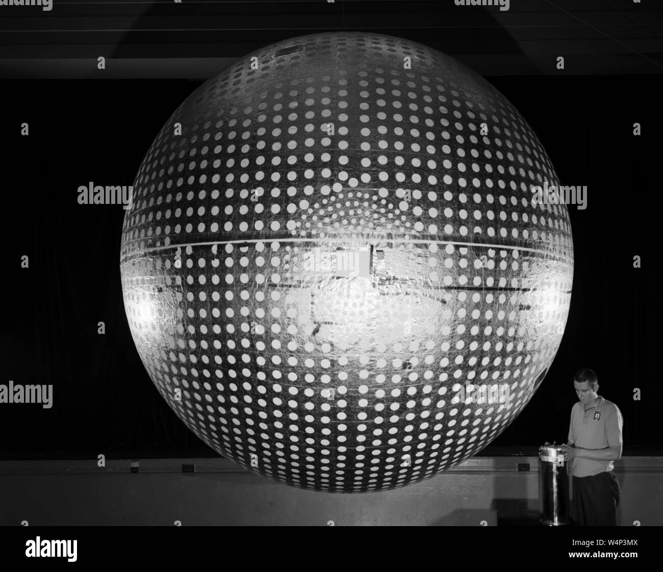 Nasa Inflatable Satellite Archival satellite image Black and White Stock Photos & Images - Alamy