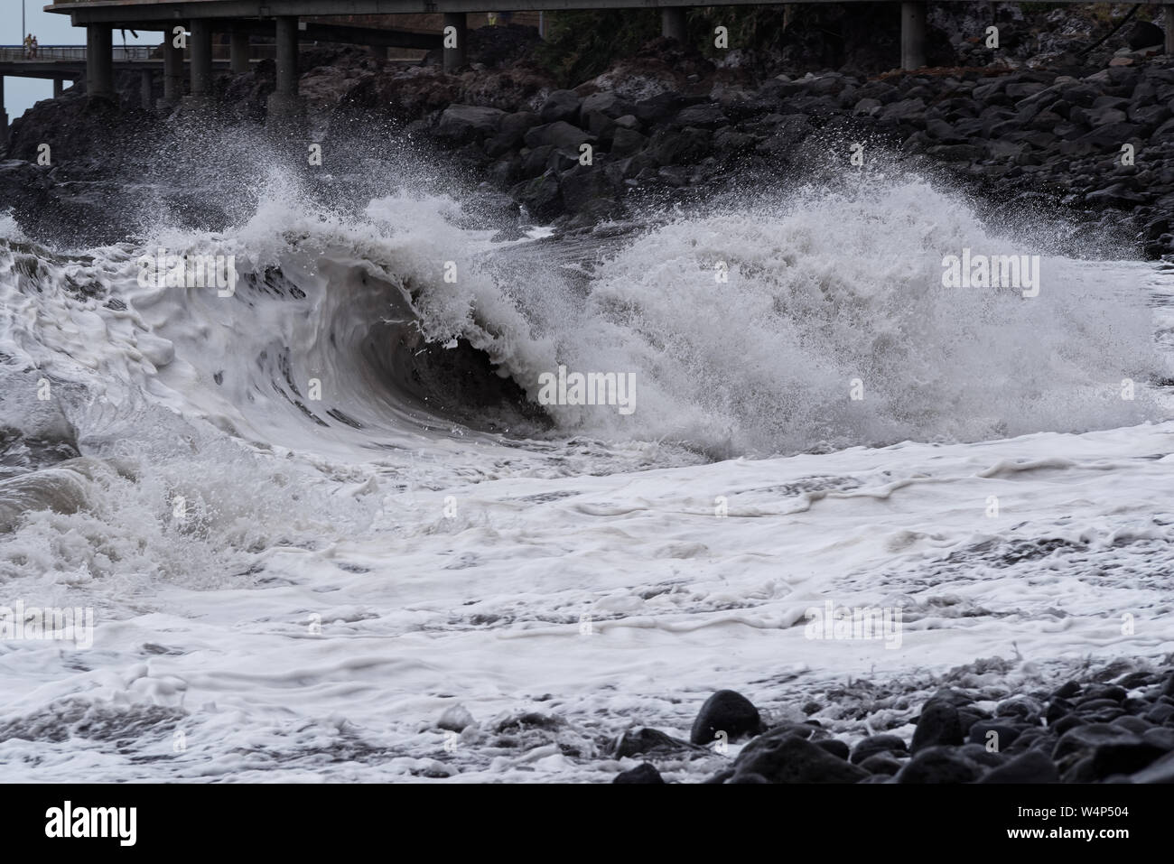 Close up of rolling wave hi-res stock photography and images - Alamy