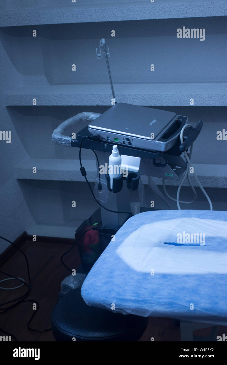 Physiotherapy medical treatment bed for patients in physiotherapist clinic Stock Photo Alamy