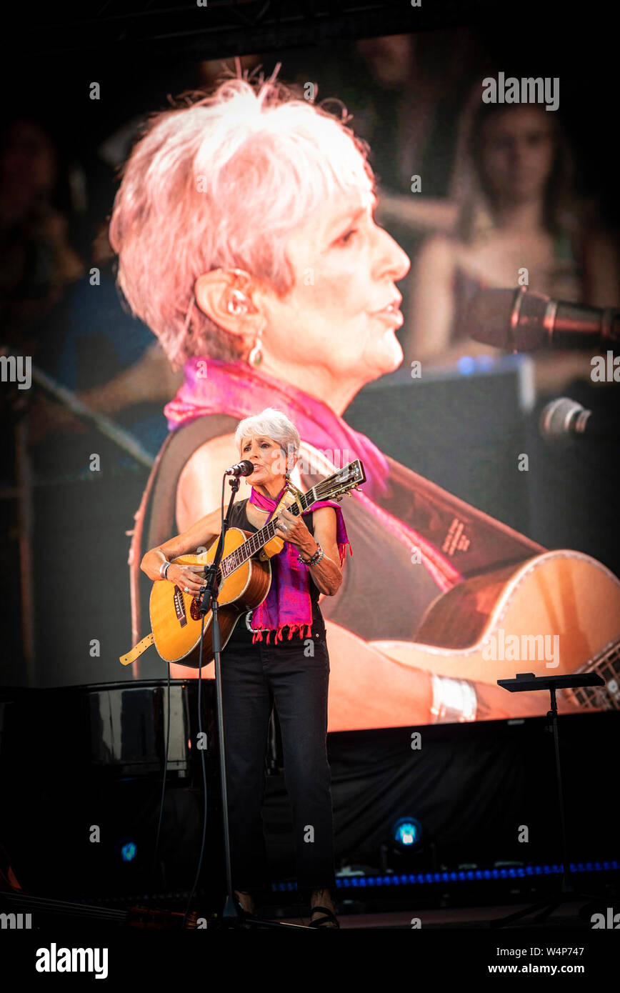 Zurriola beach, Spain. 24th July 2019. Joan Baez performing the 24th July 2019 at the Green Heineken Stage, placed on the Zurriola beach, of the Heineken Jazz Festival one of his latest concerts before she retires as a part of his Worldwide Tour “Fare The Wheel”. Taking place 24-28 July in Donostia-San Sebastian the 54 edition of Heineken Jazzaldia 2019 (Basque Country-Spain).  The Festival is one of the oldest in Europe and the oldest in Spain. Credit: Gary Roberts/Alamy Live News Stock Photo